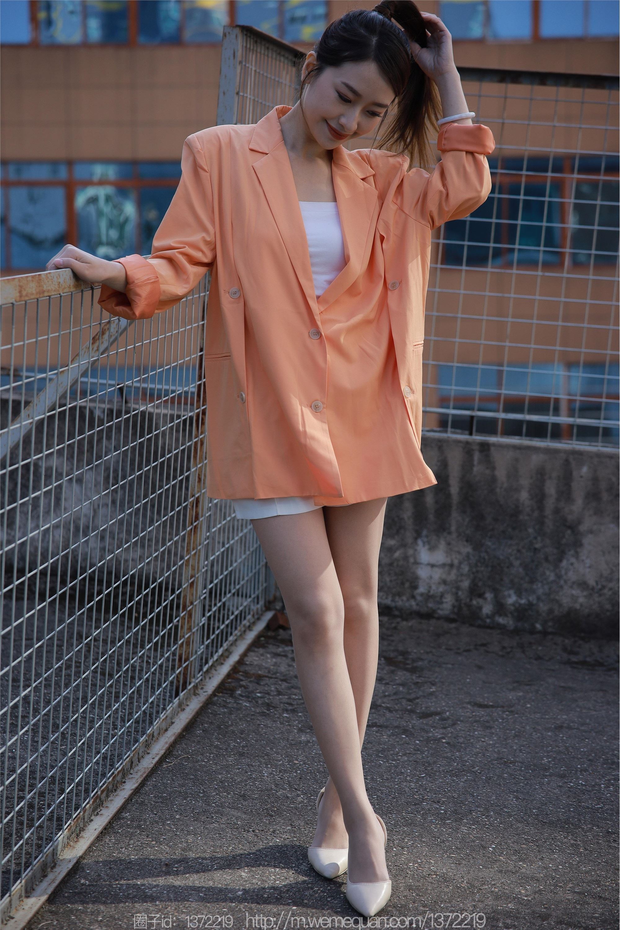 IESS异思趣向  2022.12.19 丝享家 1303 小婕《橙色外套》